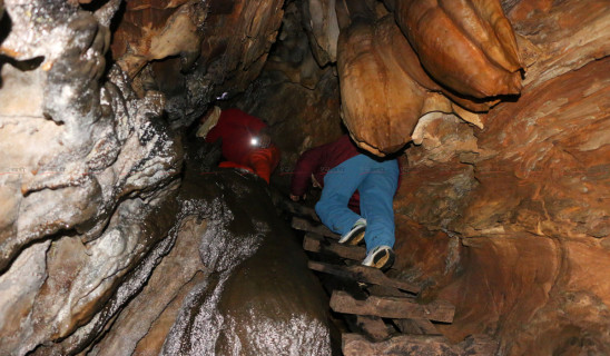 पर्यटकको पर्खाइमा नोहक गुफा (२० तस्बिर)